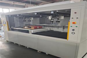 从冲压机到机器人工作站：安全光幕的多元应用场景